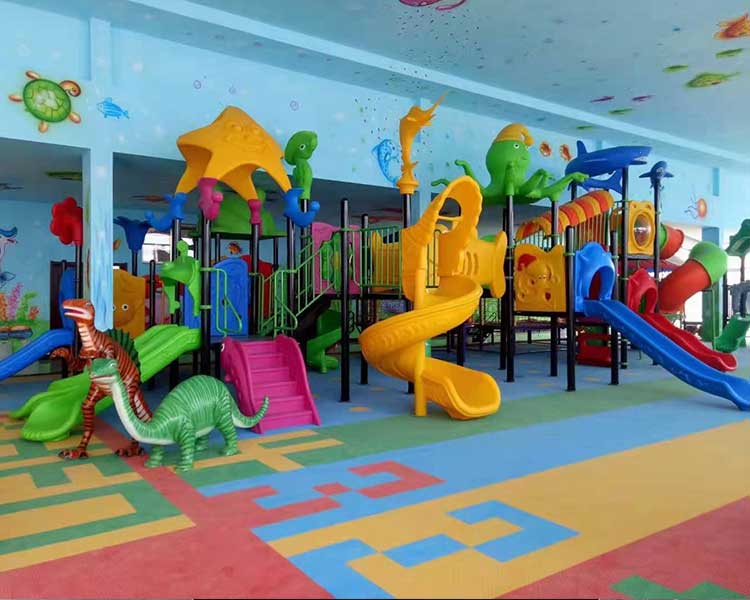 振鹏玩具公司 讲解，太原大型滑梯对于幼儿园的重要意义有什么？