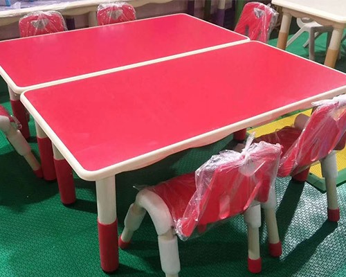 幼教课桌椅
